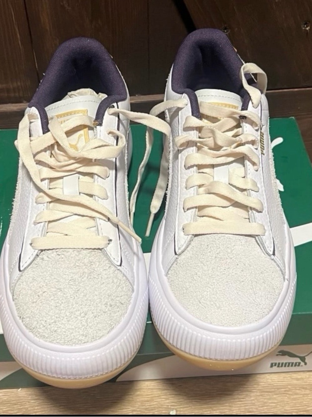 Puma White Sneakers with Cream Laces and purple Lining